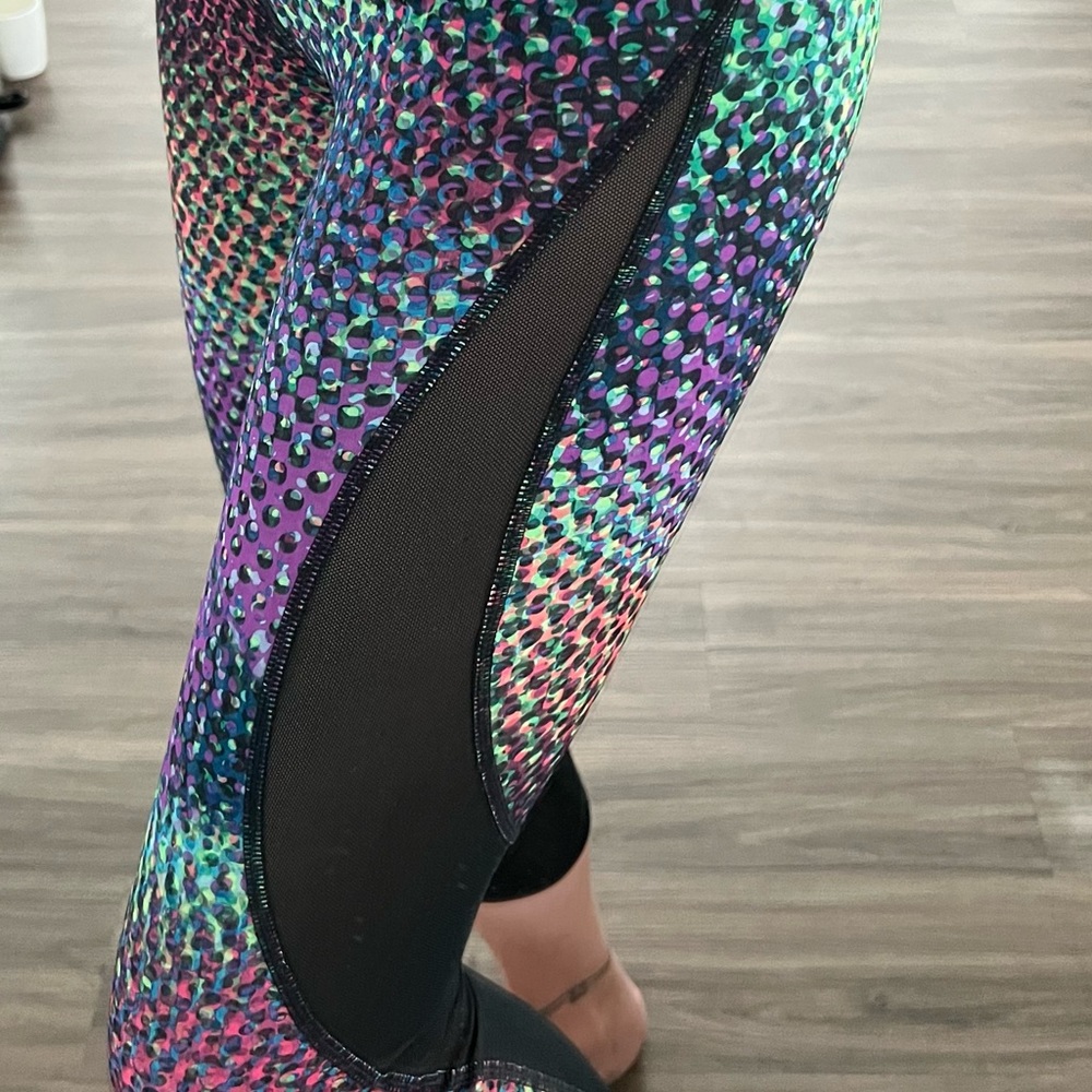 Super cute Capri style yoga pants